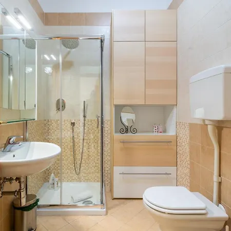 Housmart Masini 50 * Bologna